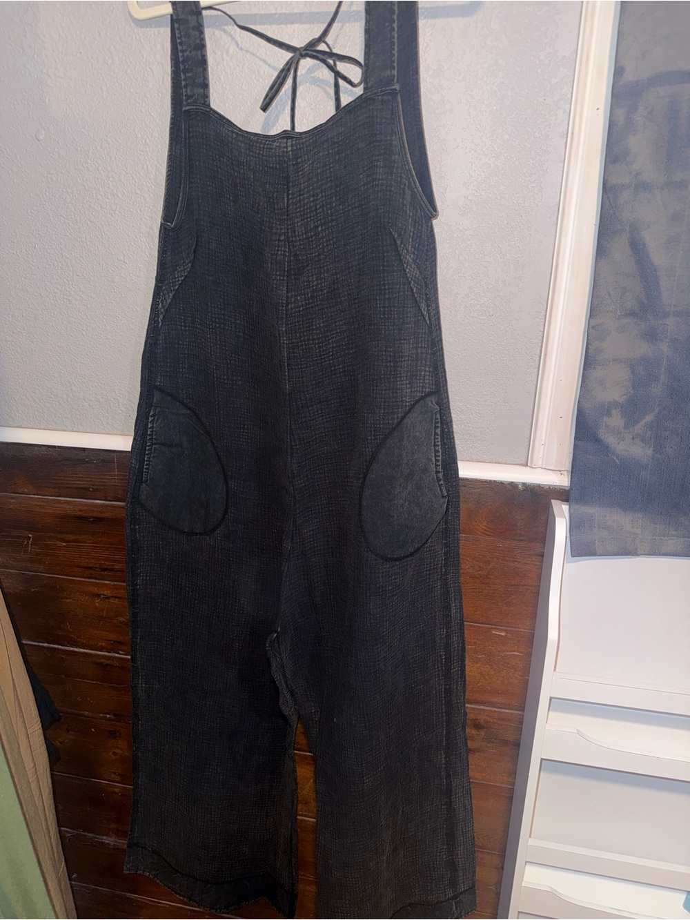 Zenana Outfitters Black Wide-Leg Tie-Back Jumpsuit
